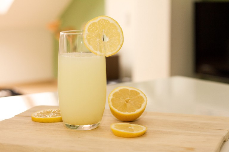 Erfrischende Zitronenlimonade - Freeletics Rezepte